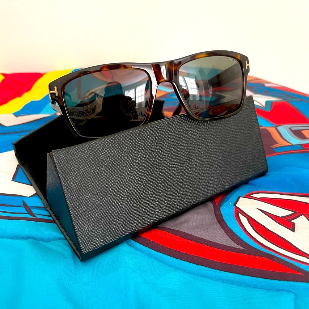Authentic, Brand New, Tom Ford sunglasses 🕶